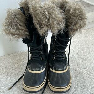 Women’s black SOREL boots size 10.5